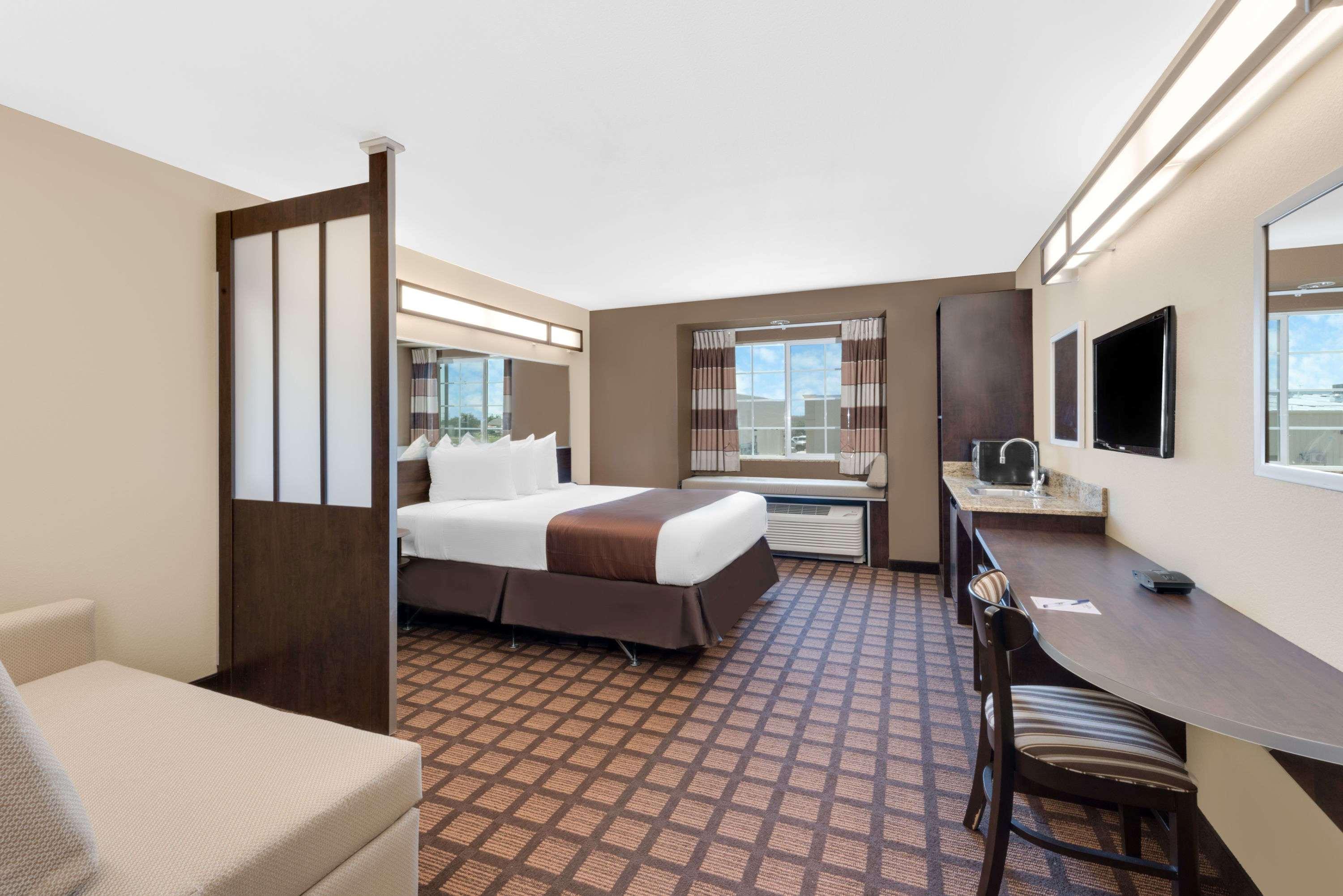 Microtel Inn & Suites By Wyndham Midland Exterior photo