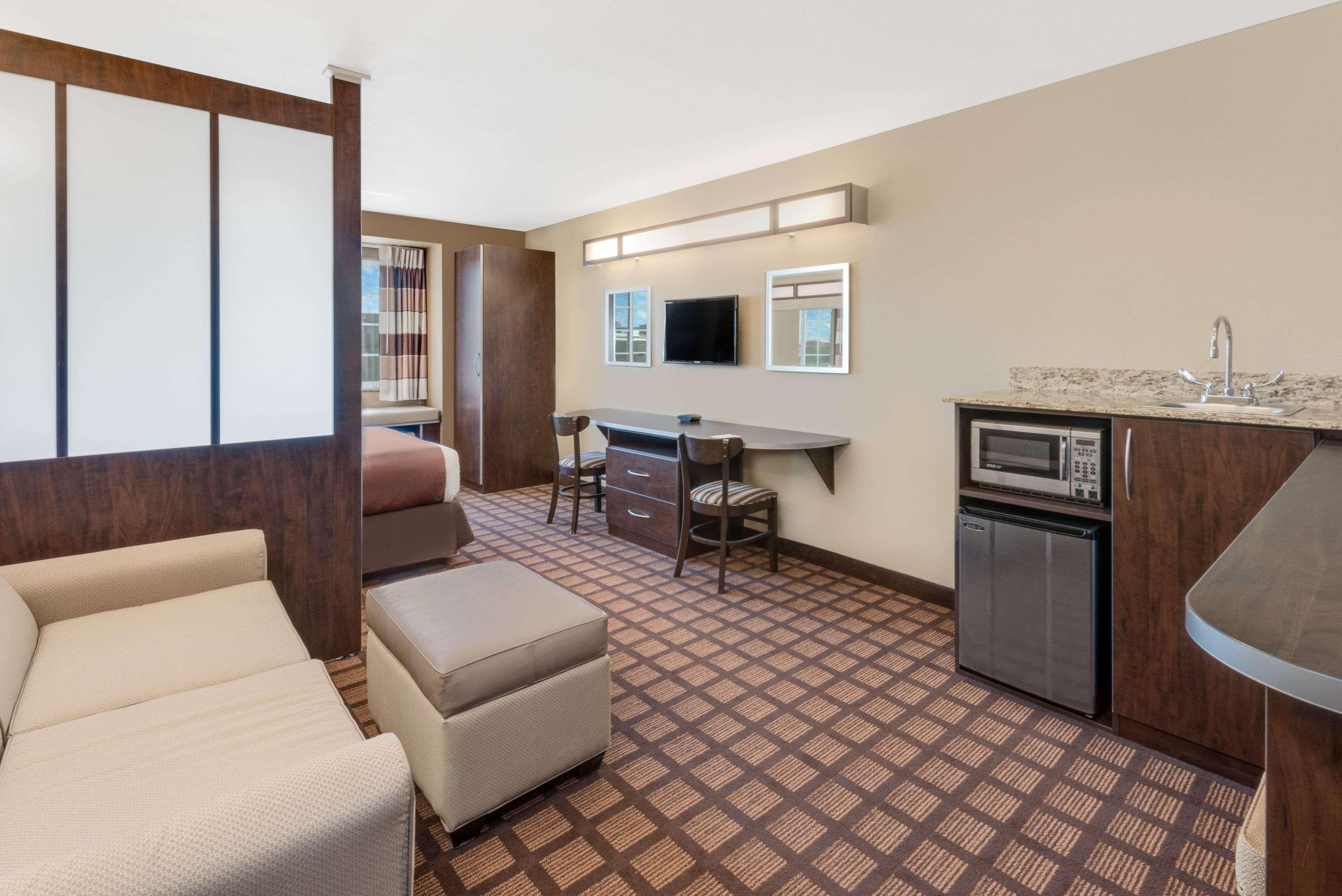 Microtel Inn & Suites By Wyndham Midland Exterior photo