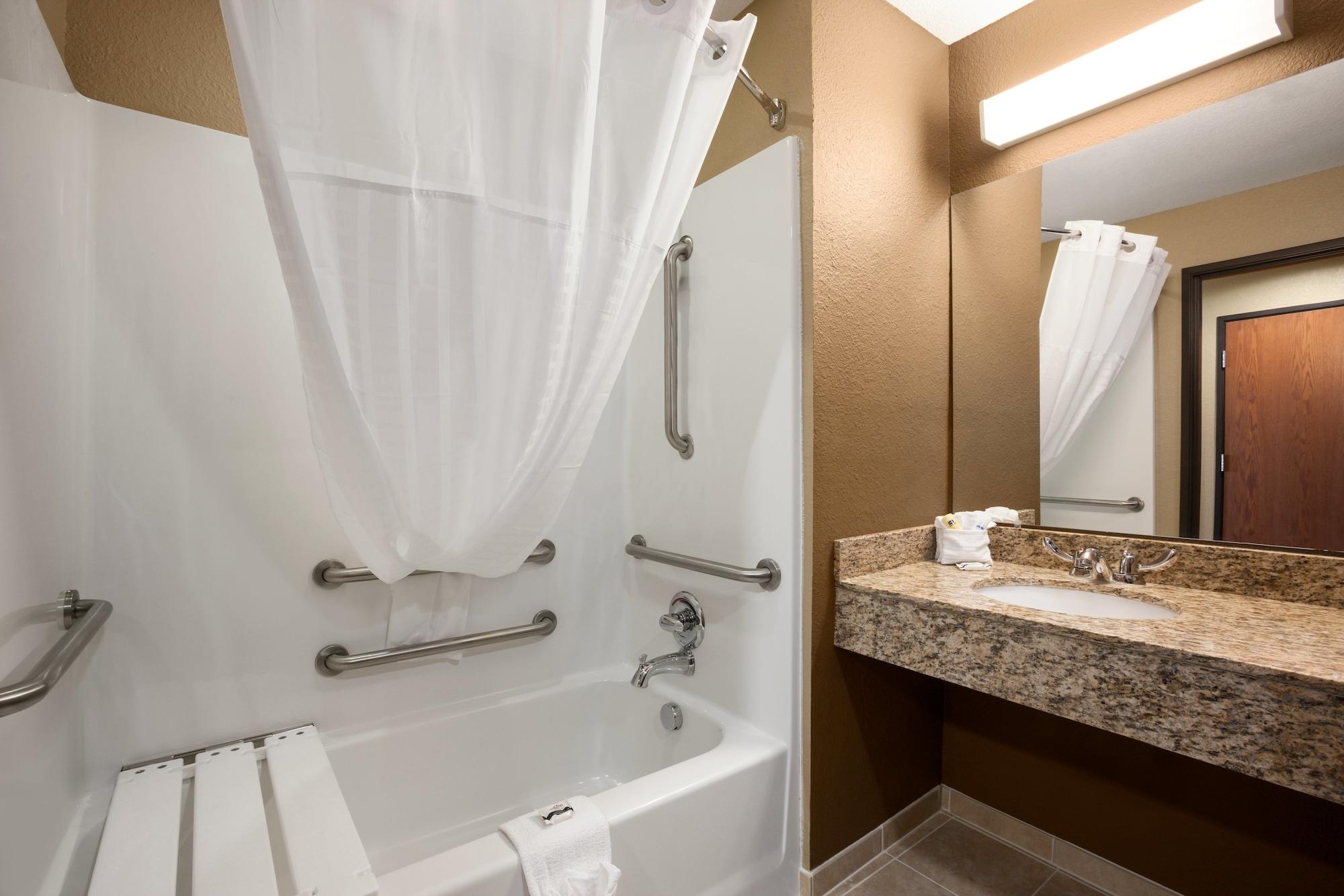 Microtel Inn & Suites By Wyndham Midland Exterior photo
